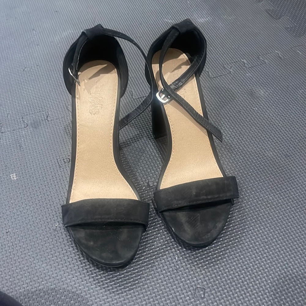 Suede black heels
